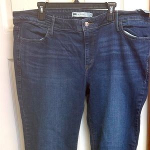 Women’s Plus Size Boot Cut Levi Denim Jeans